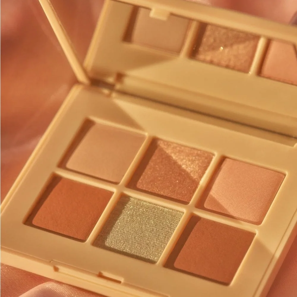 NEW dibs - The Palm Palettes - PEACHES IN HAND - Elevated Eyeshadow Pallete